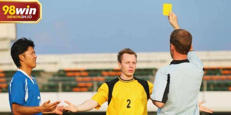 Quản lý vốn hợp lý giúp kèo thẻ phạt trở thành công cụ bổ trợ thay vì rủi ro chính.